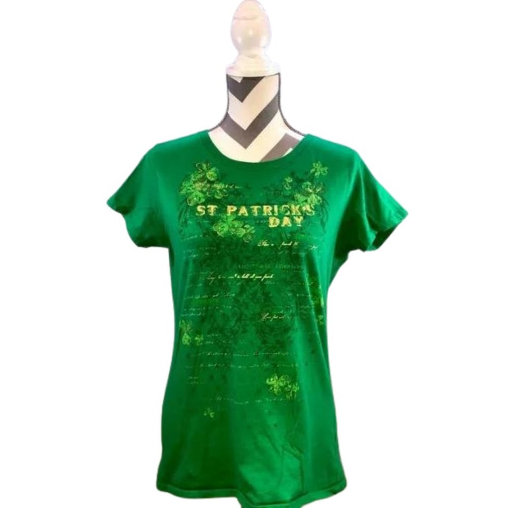 St. Patrick’s Day Green and Gold Metallic Irish Sayings Graphic Tee